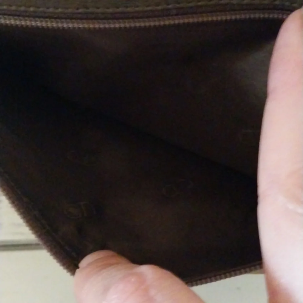 Dior wallet